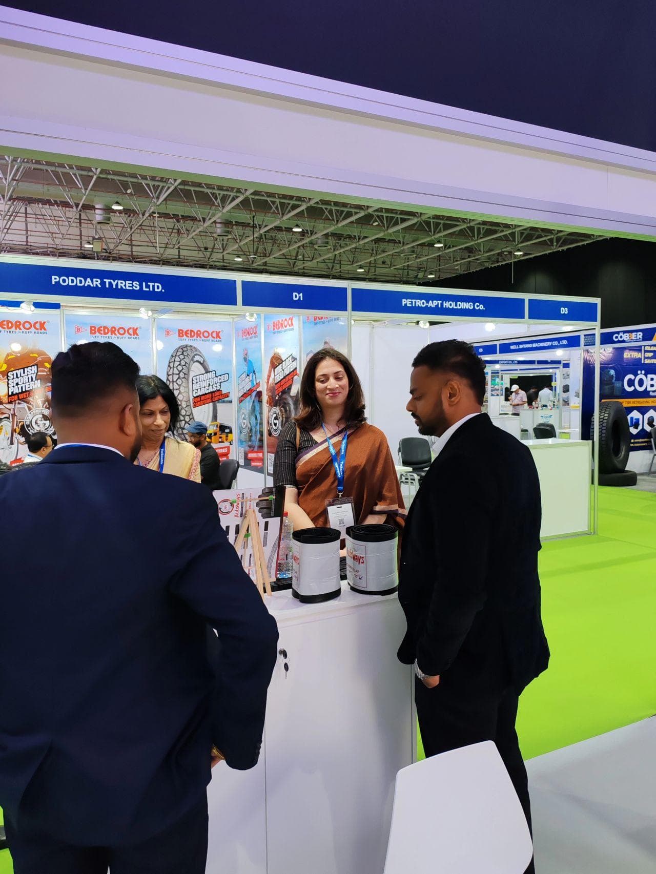 Explaining and presenting Autoways tyre and rubber solutions to officials from the Sri Lankan Embassy in Dubai at the official Sri Lankan Pavilion.